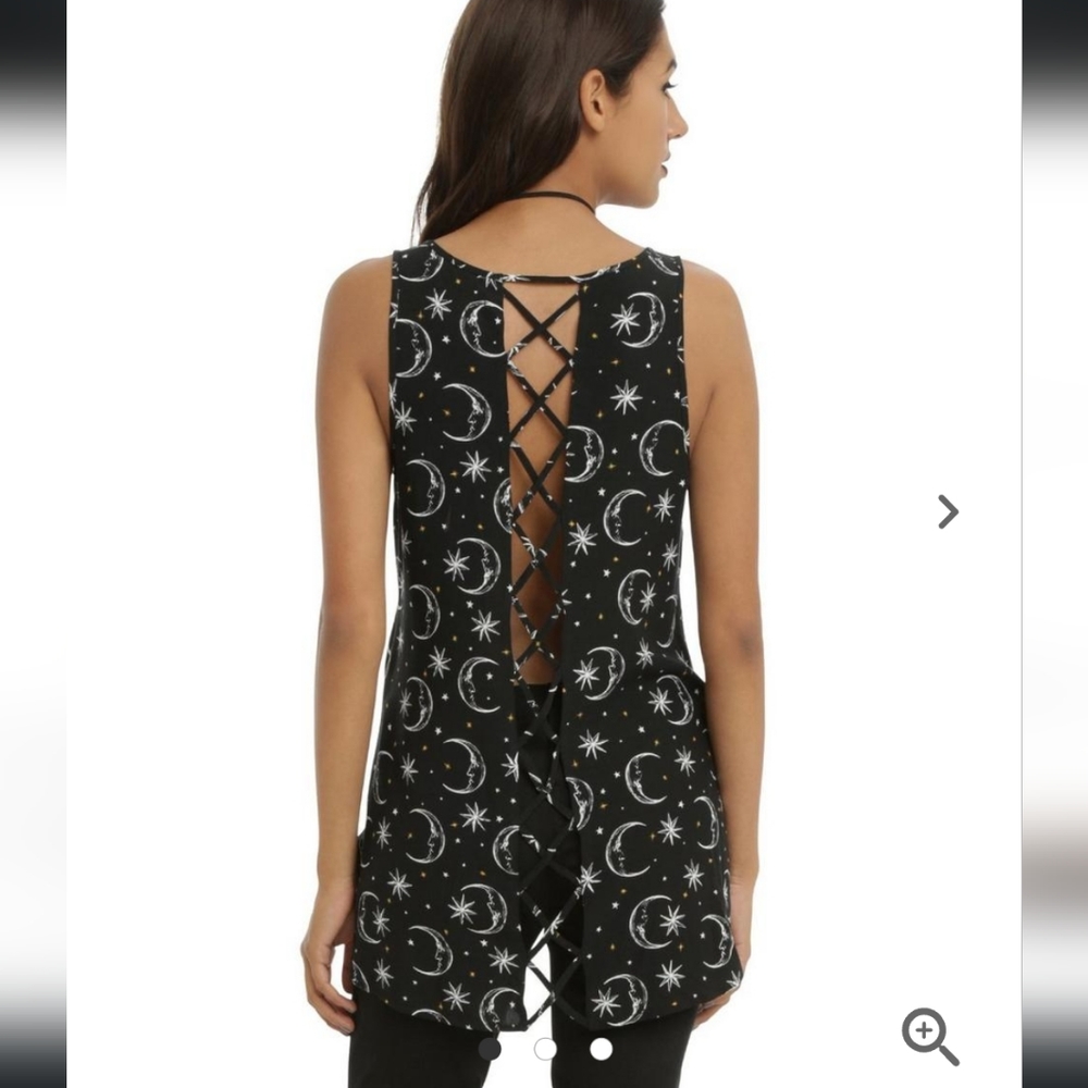 ❤️ HOT TOPIC MOON AND STARS OPEN CROSS BACK TANK TOP, MEDIUM